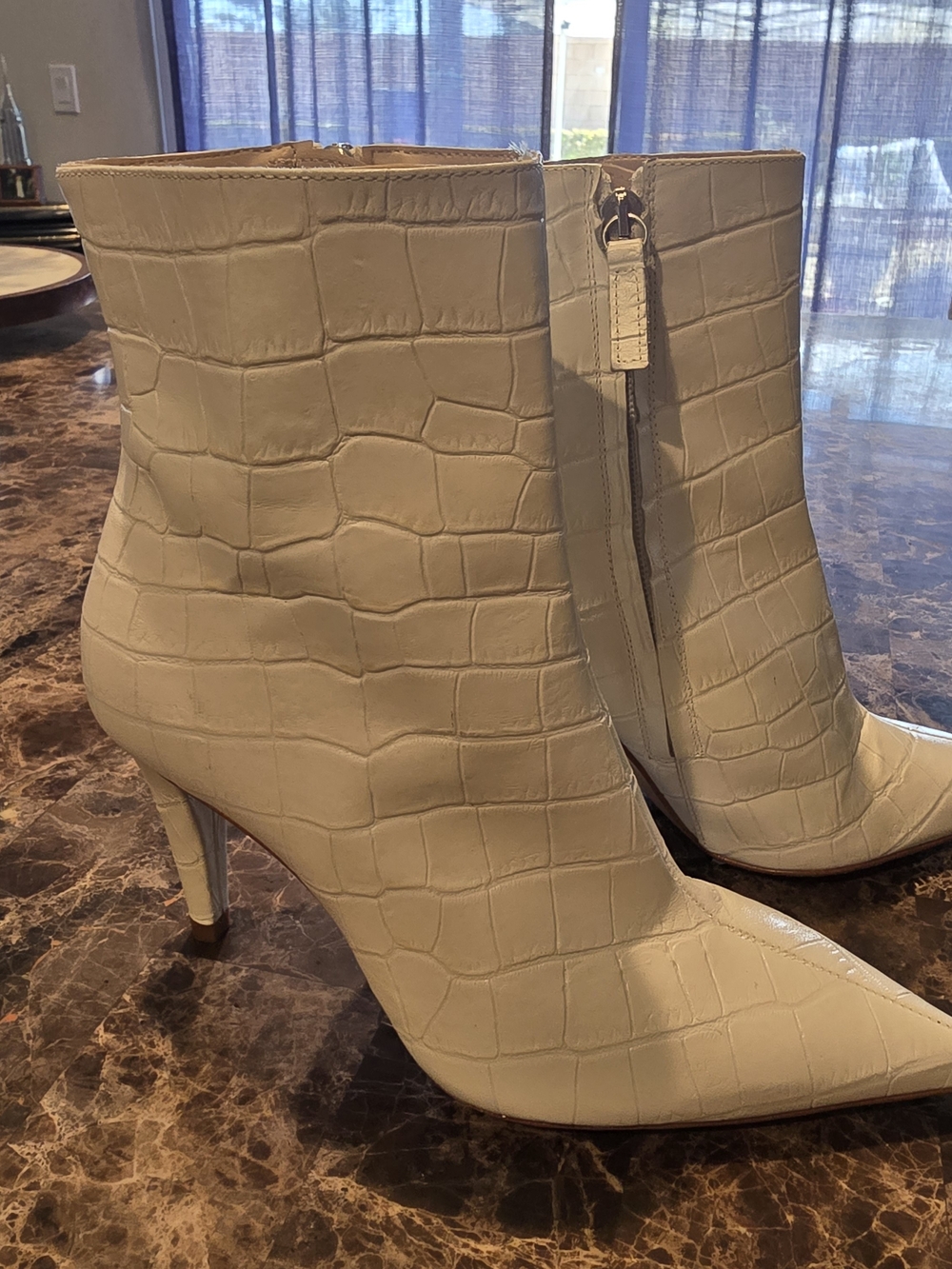 Zara White Croc Embossed Heeled Ankle Boots NWT - Size 37 / US 6.5